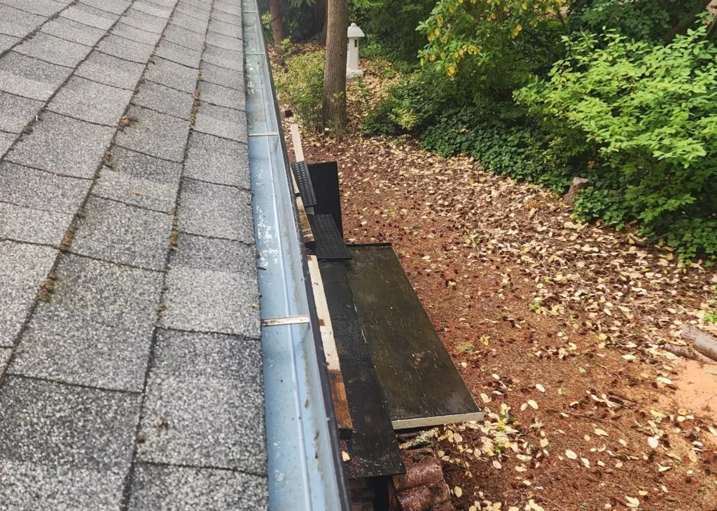 Ready Your Yelm Gutters for Heavy Autumn Rains and Leaf Fall