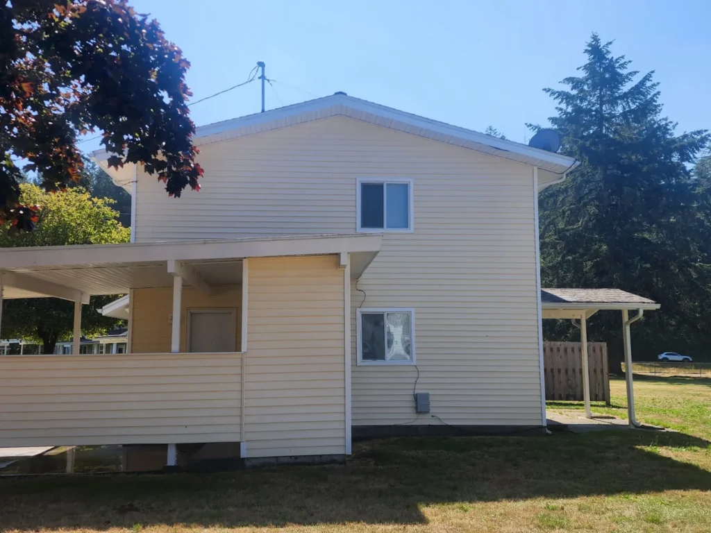 Low Pressure Siding Cleaning Protects Your Home Investment